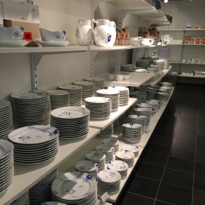 Royal Copenhagen Outelet har mange kander og tallerkener